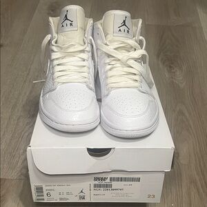 Jordan White snake skin High-Top Sneakers